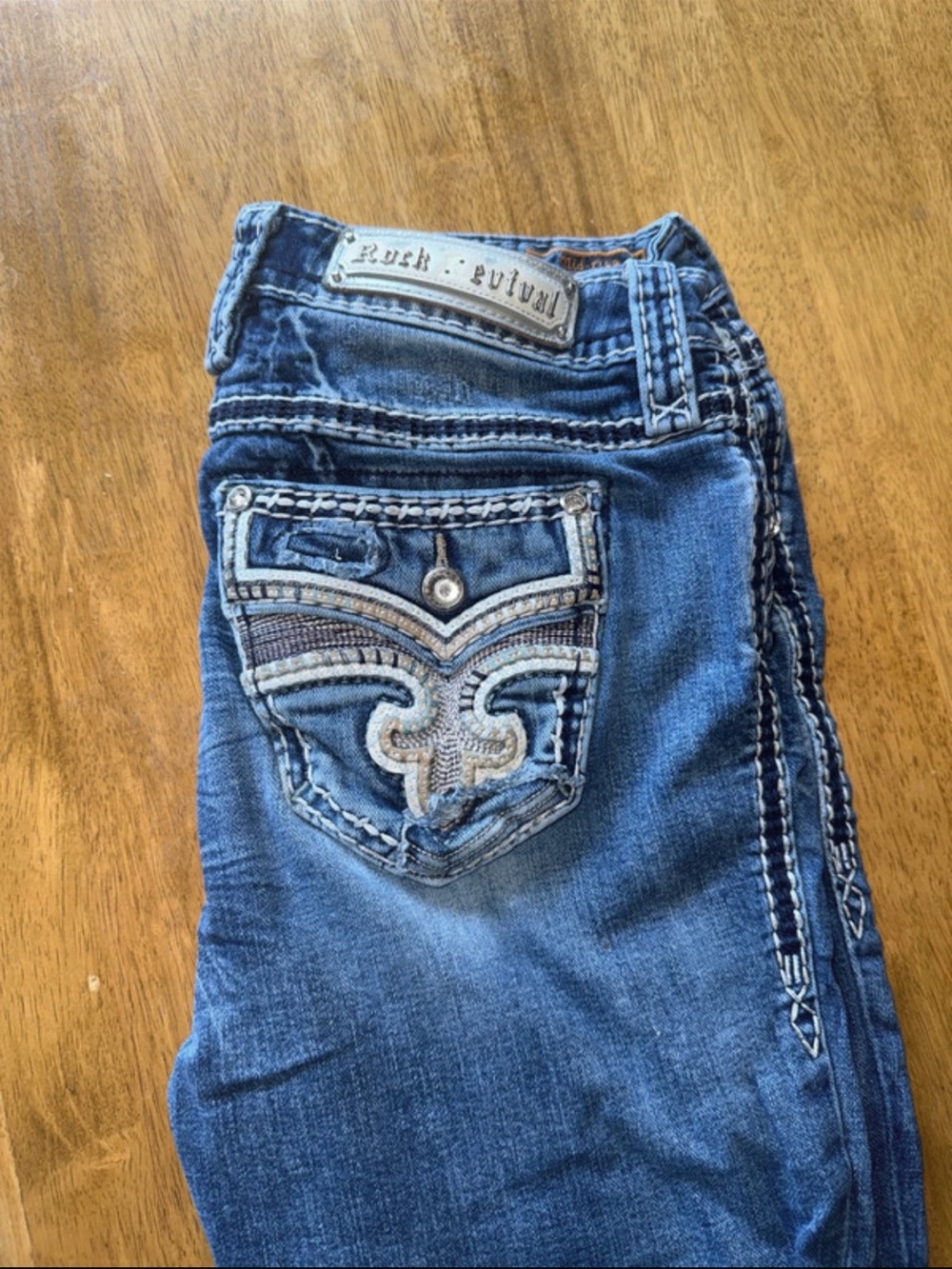 Reina mid-size skinny size 29 Rock Revivals